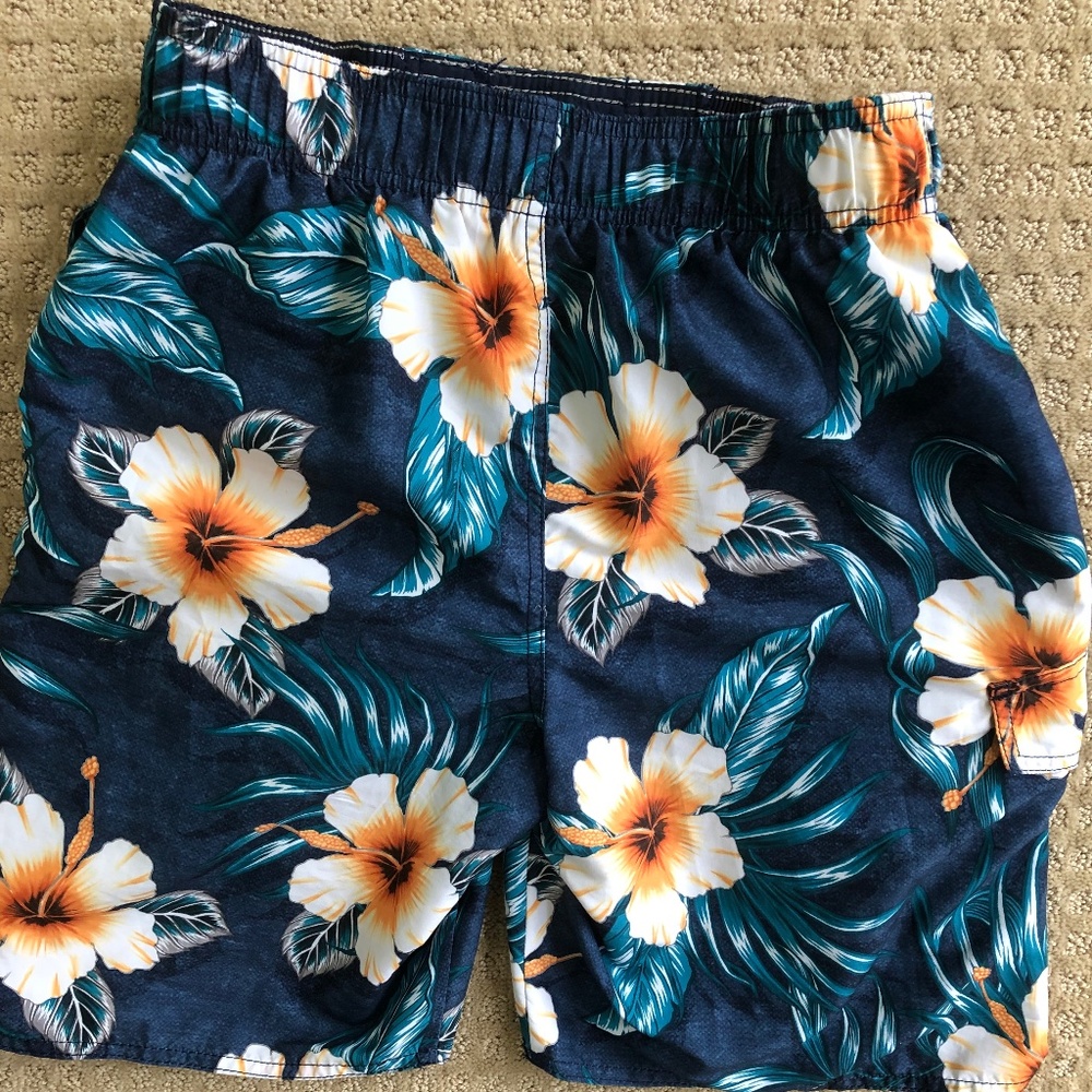 Newport Blue Men’s Size Small Floral Swim Trunks w.Pockets